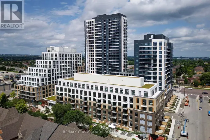 C310 - 8 BEVERLEY GLEN BOULEVARD, Vaughan