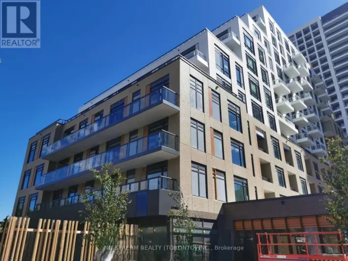 C313 - 8 BEVERLEY GLEN BOULEVARD, Vaughan