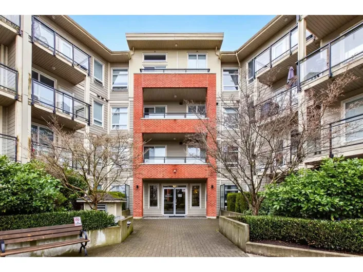 C412 20211 66 AVENUE, Langley