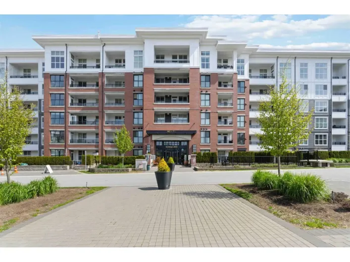 C521 8150 207 STREET, Langley