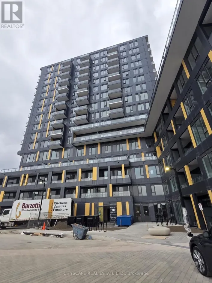 C709 - 4878 POWERS COMMON, Burlington