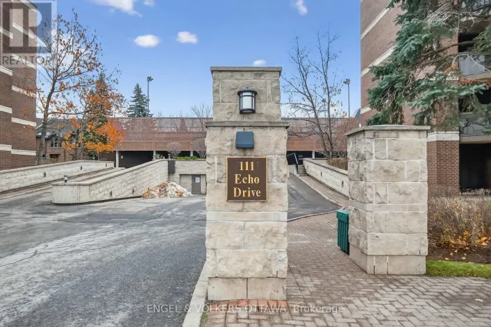 C8 - 111 ECHO DRIVE W, Ottawa
