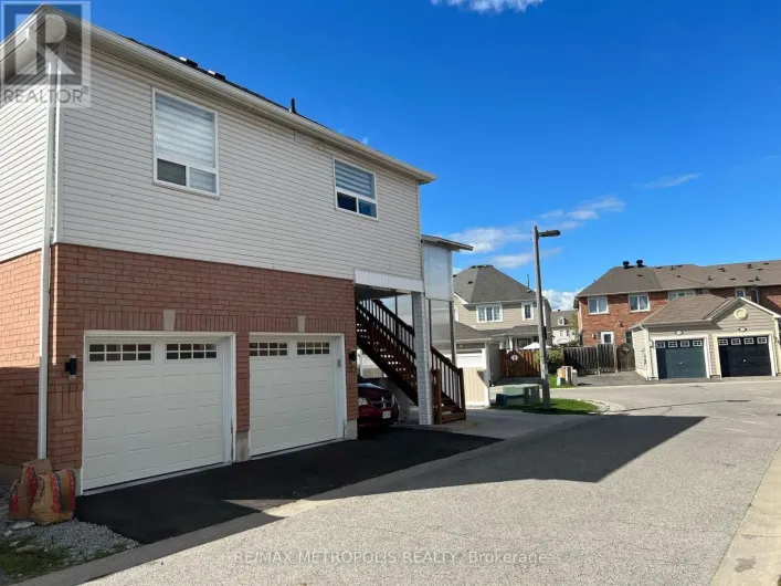 House for rent: COACH - 381 COUNTRY GLEN ROAD, Markham