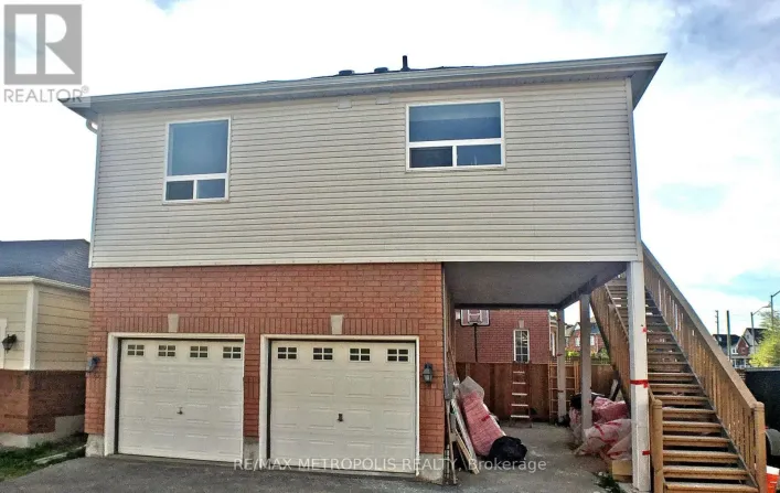 COACH - 381 COUNTRY GLEN ROAD, Markham