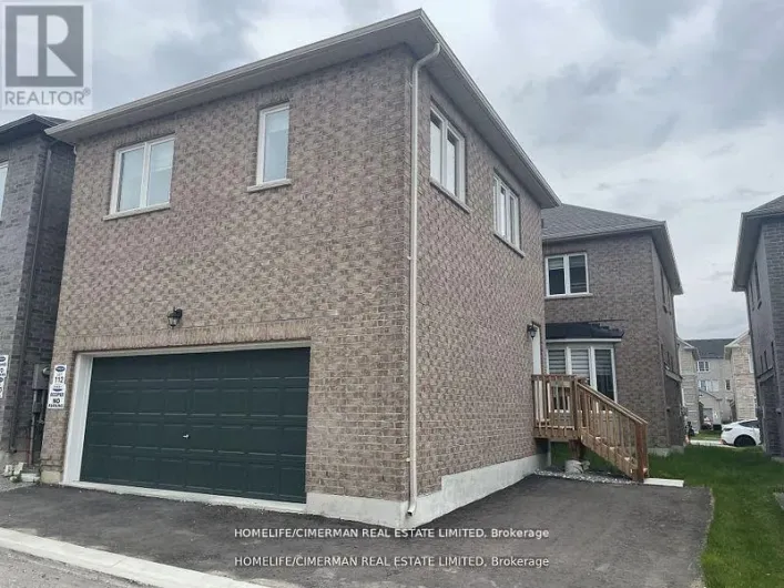 COACH - 7 WATERLEAF ROAD, Markham