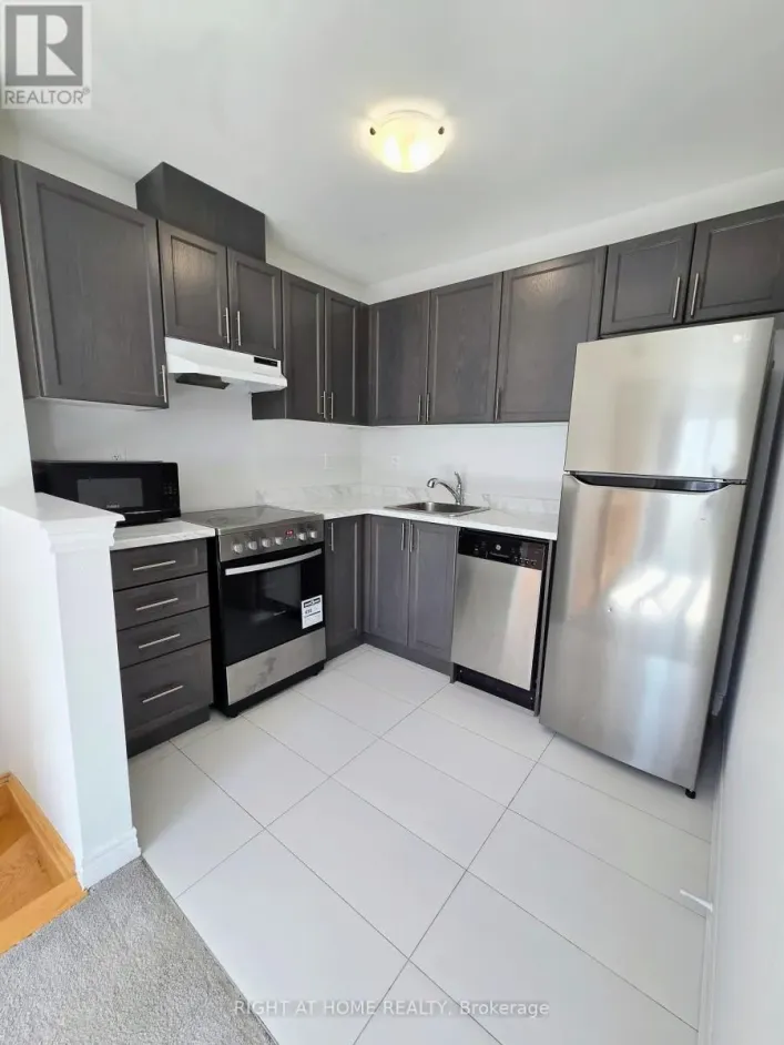 COACH HOUSE - 9 WATERLEAF ROAD, Markham