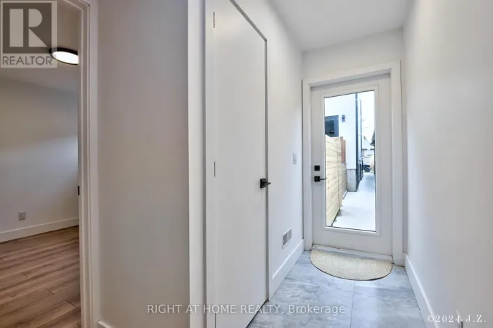COACHHS - 50A LANARK AVENUE, Toronto