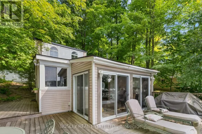COTTAGE - 150 FARLAIN LAKE ROAD E, Tiny