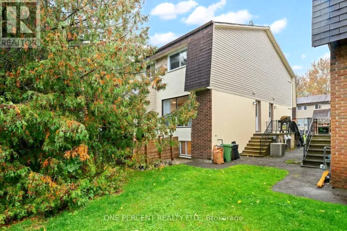 D - 20 SONNET CRESCENT, Ottawa