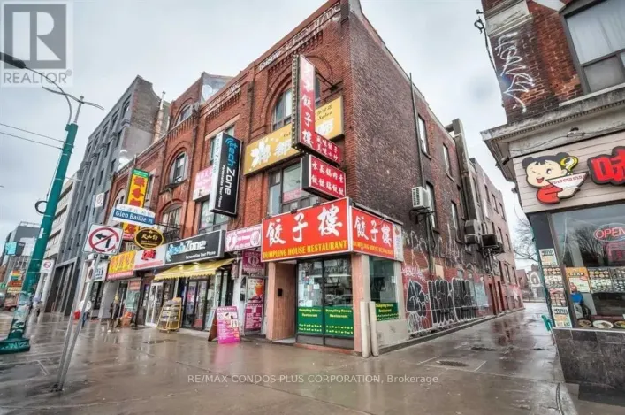 D - 324 SPADINA AVENUE, Toronto