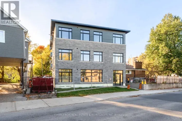 D - 830 ST LAURENT BOULEVARD, Ottawa