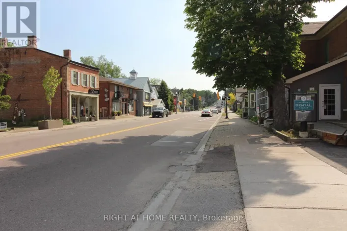 D - 9 QUEEN STREET, Innisfil