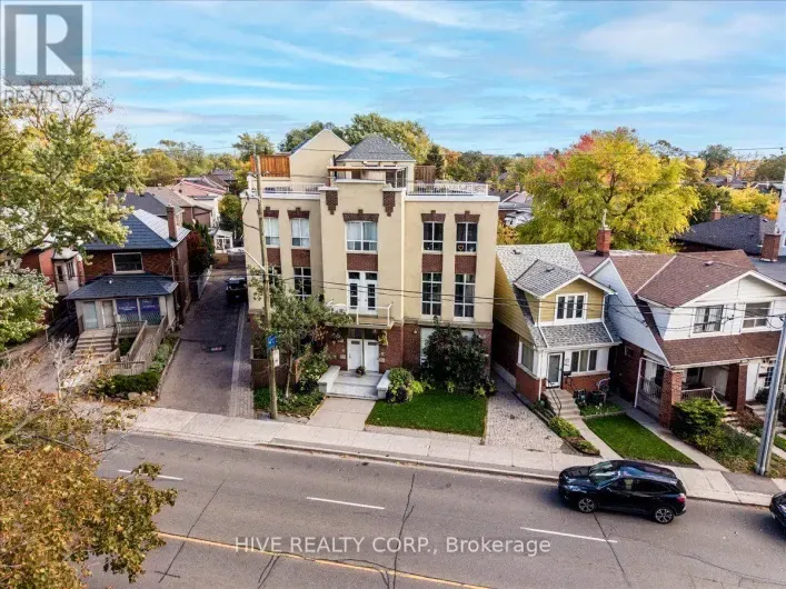 Row / Townhouse for sale: D - 957 BROADVIEW AVENUE, Toronto