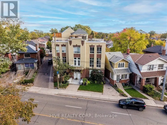 D - 957 BROADVIEW AVENUE, Toronto