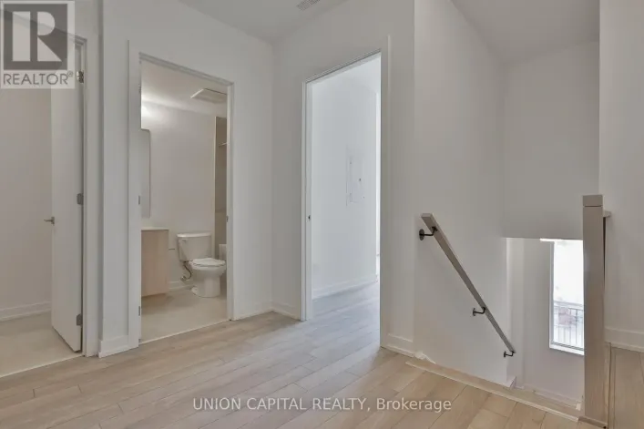 D203 - 2 RED SQUIRREL LANE, Richmond Hill