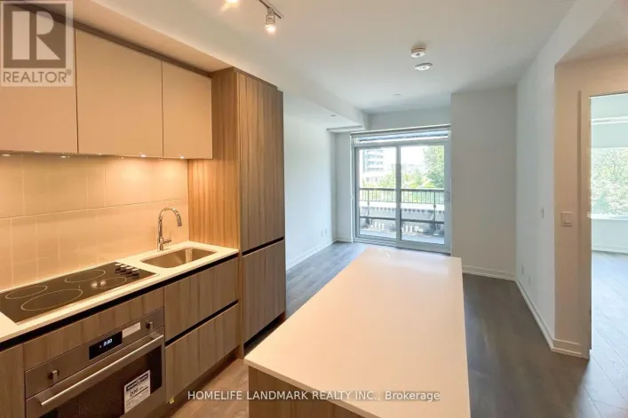 D-325 - 8 BEVERLEY GLEN BOULEVARD, Vaughan