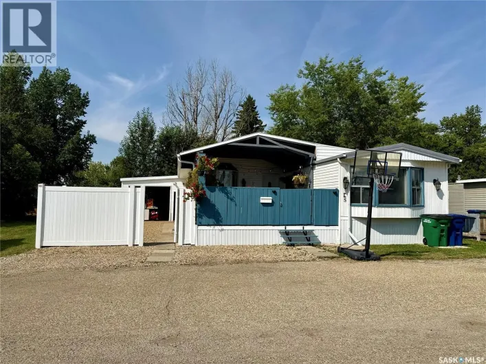 Mobile Home for sale: D5 1455 9th AVENUE NE, Moose Jaw