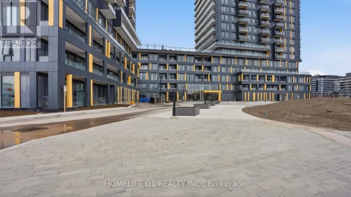 D604 - 4878 POWERS COMMON, Burlington