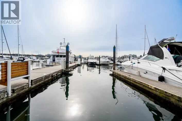 D7 1088 MARINASIDE CRESCENT, Vancouver