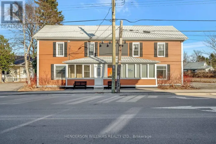 E - 1 LAKE STREET, Prince Edward County