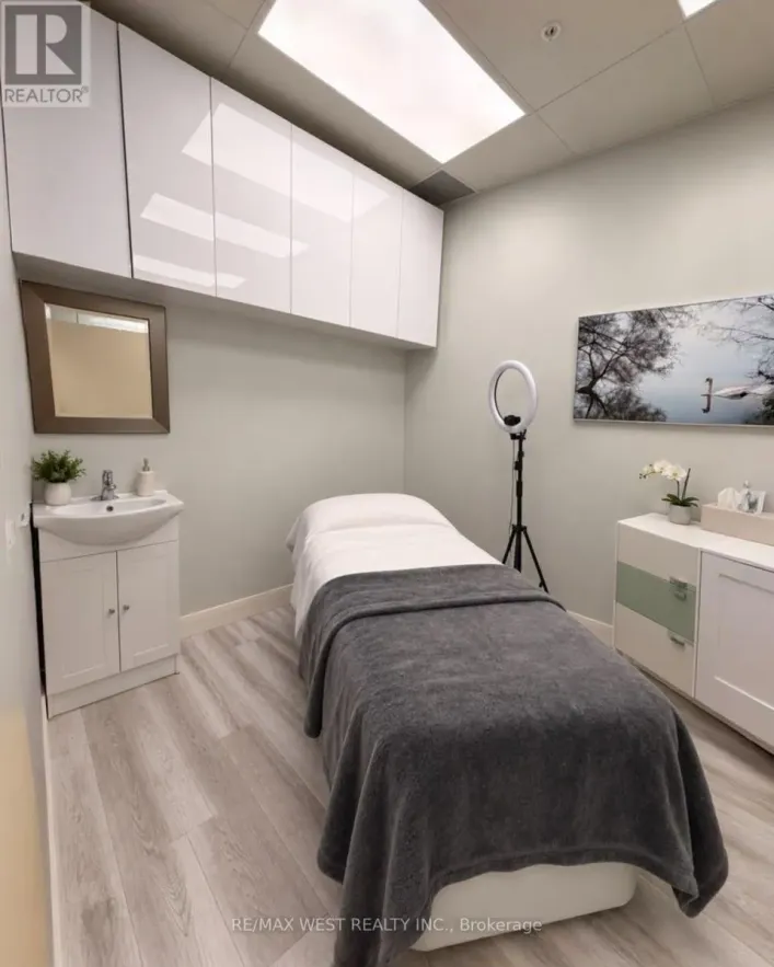 E06 - ROOM 2 - 1480 MAJOR MACKENZIE DRIVE W, Vaughan