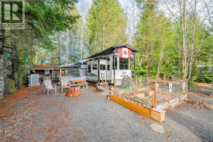 E2 2650 Turnbull Rd, Qualicum Beach