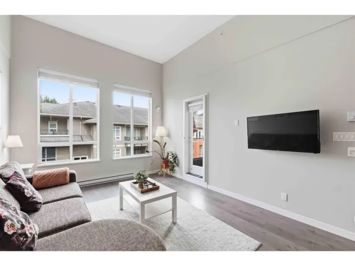 E405 20211 66 AVENUE, Langley
