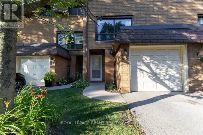 E5 - 500 STONE CHURCH ROAD W, Hamilton