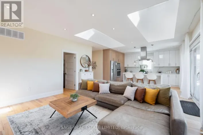 FARMHOUSE SUITE - 15724 HURONTARIO STREET, Caledon