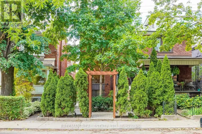 FR BSMT - 916 MANNING AVENUE, Toronto