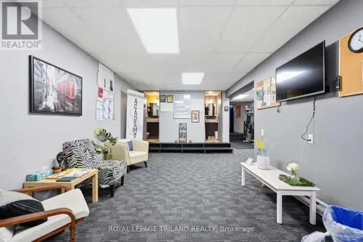 FRONT STUDIO - 80 ALBERT STREET, Central Huron