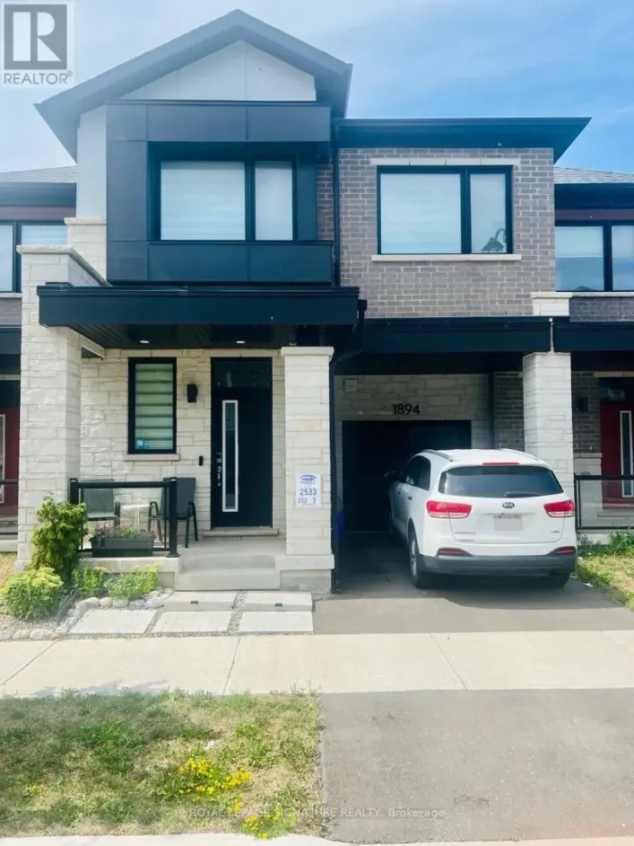 FURNISHED - 1894 THAMES CIRCLE, Milton