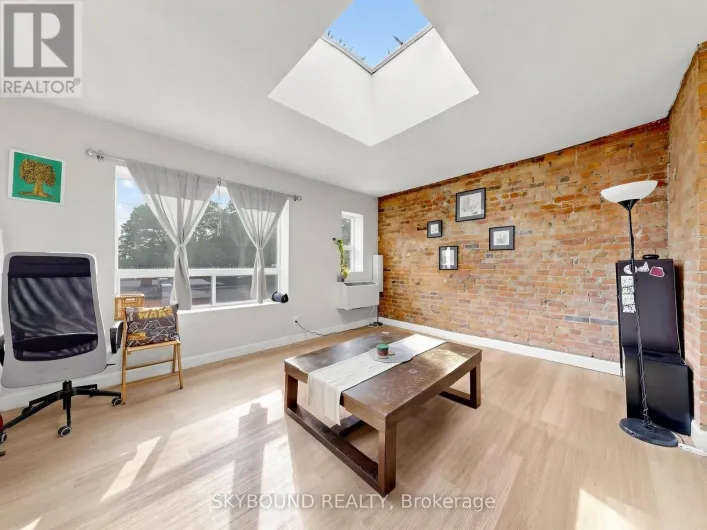 G - 131 WINEVA AVENUE, Toronto