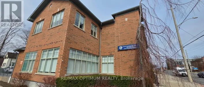 G - T4 - 400 DUNDAS STREET, Whitby