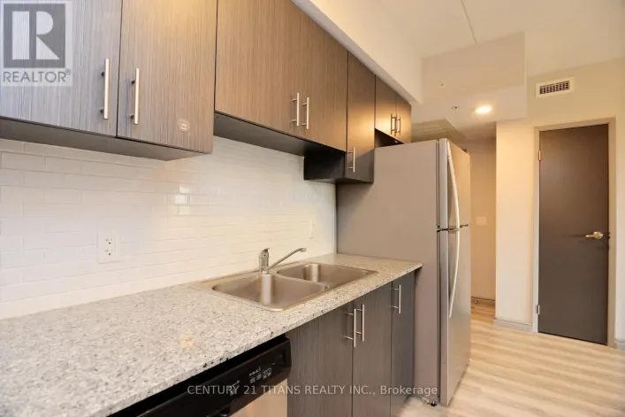 G405 - 275 LARCH STREET, Waterloo