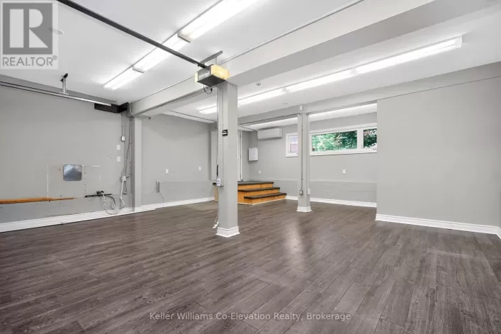 GARAGE - 600 HUGEL AVENUE, Midland