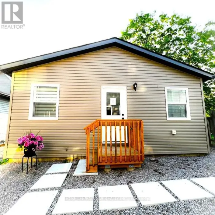 GARDEN SUITE - 162 PENETANGUISHENE ROAD, Barrie