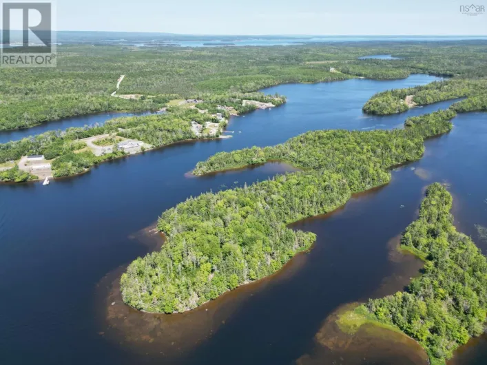 Grand Lake Island, Arichat
