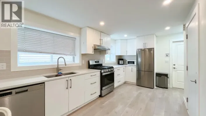 House for rent: Ground Level 320 E 57TH AVENUE, Vancouver