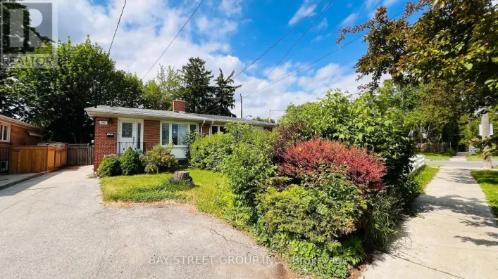 GROUND & LOWER - 147 ROYWOOD DRIVE, Toronto