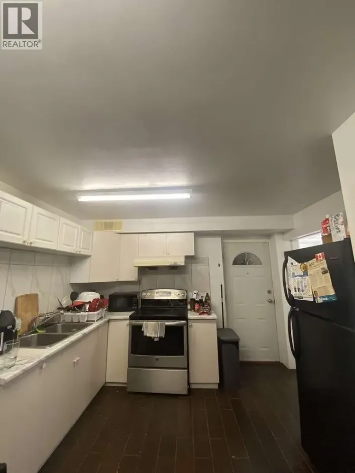 Ground-Level 7192 PAULUS CRESCENT, Burnaby