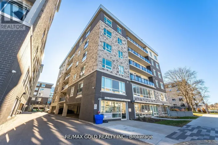 H101 - 275 LARCH STREET, Waterloo
