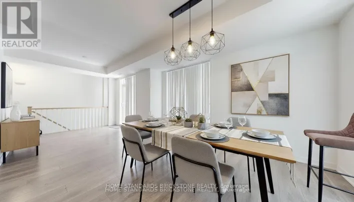 H212 - 90 CANON JACKSON DRIVE, Toronto