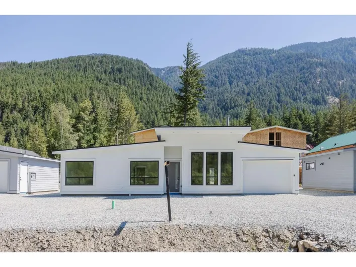 HG 187 71358 GROVE PLACE|Hope, Hope