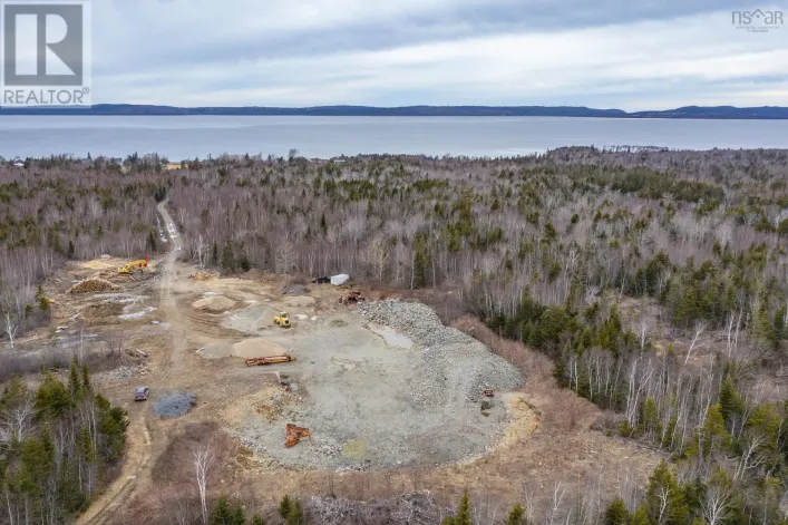 Highway 101, Plympton