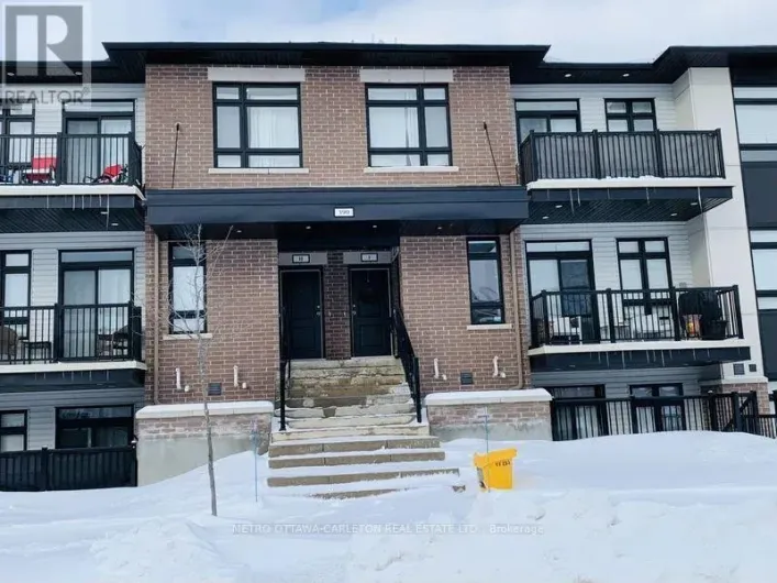 I - 390 ROLLING MEADOW CRESCENT, Ottawa