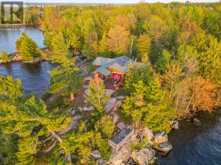 ISLAND F I SOUTH EAST BAY, Callander