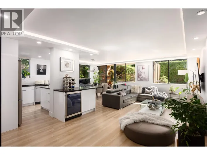 L1 555 13TH STREET, West Vancouver