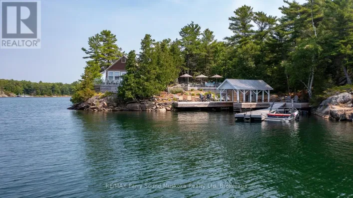 (LAKESIDE & BLUEBERRY PT) - 2 A258 ISLAND, The Archipelago