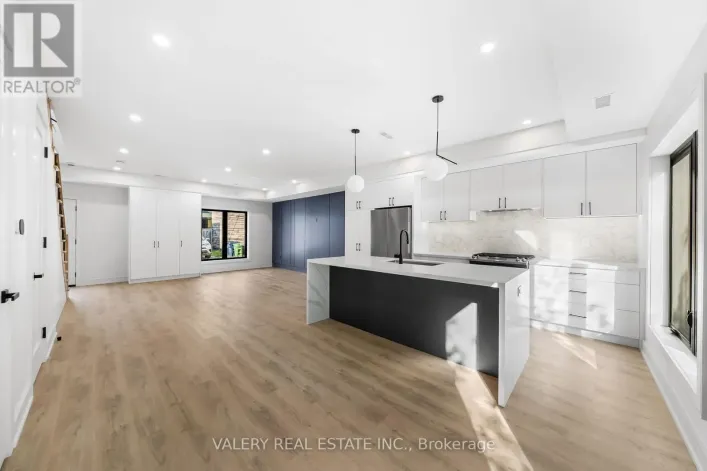 LANEWAY - 158 DOVERCOURT ROAD, Toronto